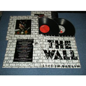画像: ROGER WATERS - THE WALL (LIVE IN BERLIN (Ex+++/MINT- Looks:Ex+++) / 1990 EUROPE ORIGINAL Used  2-LP's 