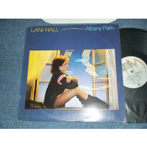 画像: LANI HALL (SERGIO MENDES & BRASIL '66) - ALBANY PARK (Ex++/Ex+++ Looks:MINT-)  / 1982 US AMERICA ORIGINAL 1st Press Lsbel Used LP
