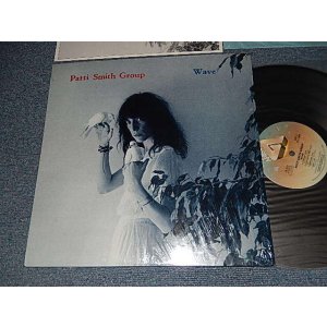 画像: PATTI SMITH GROUP - WAVE (With INSERTS) (MINT/MINT) / 1979 US AMERCA ORIGINAL "1STPRESS Label" Used LP 