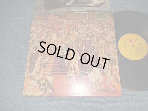 画像1: ROLLING STONES - IT'S ONLY ROCK 'N ROLL (With CUSTOM INNER) (Matrix #A)COC-59103 A2 1 DROLLING STONES RECORDS  B)COC-59103 B2 D 5ROLLING STONES RECORDS) (Ex+++/Ex+++) / 1974 UK ENGLAND ORIGINAL Used LP