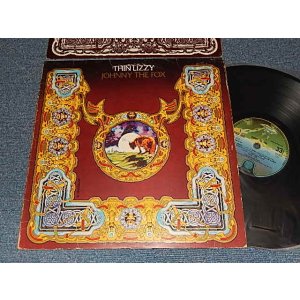画像: THIN LIZZY - JOHNNY THE FOX (With CUSTOM INNER)(Matrix #A)9102012 1Y//1 M 1 4 1 3 BILBO 'N' QUAKERS ! B)9102012 2Y//2 M 1 2 1 BILBO - MASTER ROOM)  (Ex+/MINT- Looks:Ex++) / 1976 UK ENGLAND ORIGINAL Used LP 