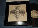 画像: KALEIDOSCOPE - WHEN SCOPES COLLIDE (With CUSTOM INNER) (Ex++/MINT-) / 1976 US AMERICA ORIGINAL "Embossed cover with gold foil text and textured matte paper attached to center" Used LP
