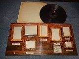 画像: E L & P EMERSON LAKE & PALMER - PICTURES AT ANEXHIBITION (Matrix #A)HELP-1-A-1U 3 GP PORKY B)HELP-1-B-1U 3 MP PECKO) (Ex++/Ex+++, Ex++  Looks:Ex) / 1971 UK ENGLAND ORIGINBAL 1st Press "BLACK with PINK 'i' Label" Used LP