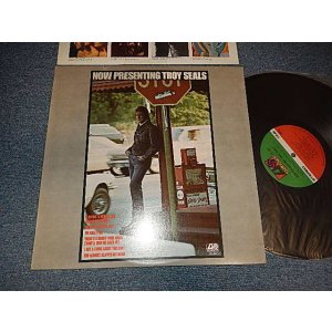 画像: TROY SEALS - NEW PRESENTING (COUNTRY ROCK) (MINT-/MINYT CUT OUT) / 1974  US AMERICA ORIGINAL Used LP 