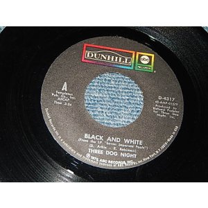 画像: THREE DOG NIGHT - A) BLACK AND WHITE    B) FREEDOM FOR THE STATION (A:Ex++ / B) Ex++) / 1972 US AMERICA ORIGINAL Used 7" 45rpm Single 