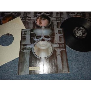 画像: E L & P EMERSON LAKE & PALMER - BRAIN SALAD SURGERY (With POSTER) (Matrix #A) ST-NC-722991-F 1 - SRC AT PR B)) ST-NC-722992-F  SRC 1 AT)  "SRC / SPECIALTY RECORDING CO. Press in OLYPHANT in PA" (Ex++/Ex+++) /  1973 US AMERICA ORIGINAL "A RECORD CLUB OF AMERICA Inc" "1st Press "Large 75 ROCKFELLER Label" Used LP