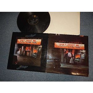画像: ELTON JOHN  - DON'T SHOOT ME I'M ONLY THE PIANO MAN (with BOOKLET on INSIDE)(Matrux # A)DJLPH-427-A2 AGONG B)DJLPH-427-B2 BANG!   VERY EARLY Press... MAYBE) (Ex+++/Ex+++ A-2:Ex++) / 1972 UK ENGLAND ORIGINAL Used LP 