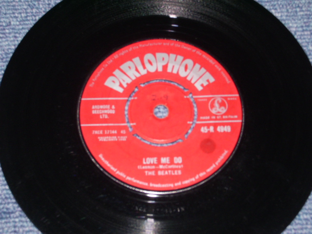 画像: THE BEATLES - LOVE ME DO & P.S.I LOVE YOU / 1963 UK Original 1st Press Press RED Label  NON Credit 'SOLD in UK'  Used 7" Single