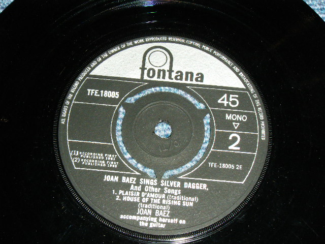 画像: JOAN BAEZ - Sings SILVER DAGGER & Other songs / 1960 UK ORIGINAL Used 7" inch EP With PICTURE SLEEVE 