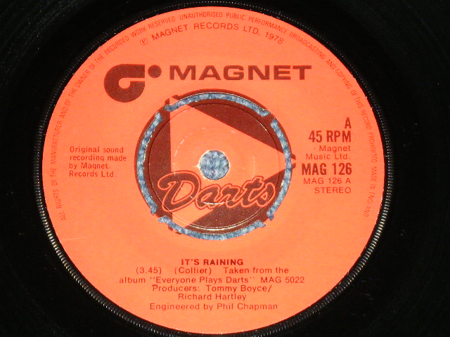 画像: DARTS - IT'S A RAINING / 1978 UK ENGLAND  ORIGINAL Used 7"Single With PICTURE SLEEVE 
