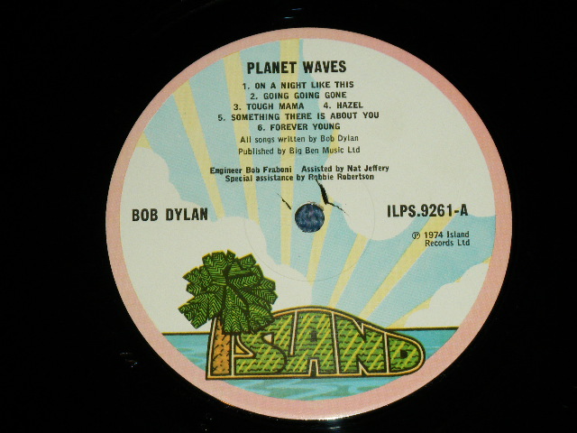 画像: BOB DYLAN -  PLANET WAVES  ( Matrix Number :7E-1003-A-1/ILPS-9261 A-1U / 7E-1003-B-1/ILPS-9261 ) ( Ex+/MINT- )   / 1974 UK ENGLAND ORIGINAL  Used LP 