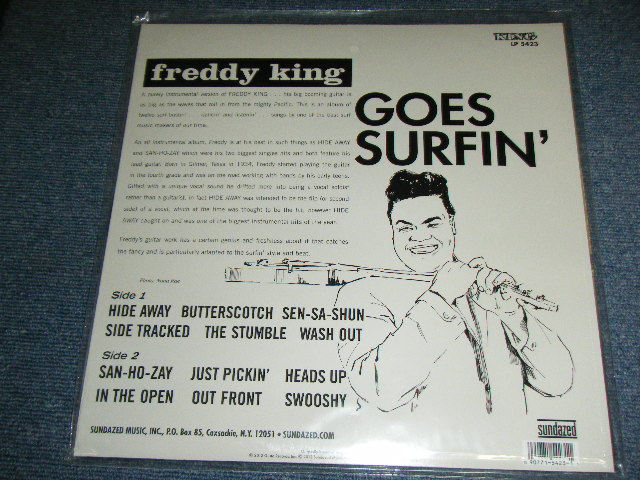 画像: FREDDY KING - GOES SURFIN' (Ex++/MINT-) / US AMERICA REISSUE 2nd Press "BLUE with SILVER Print Label" Used LP