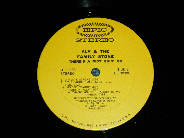 画像: SLY & THE FAMILY STONE - THERE'S A RIOT GOIN' ON ( Ex+/Ex+,Ex++) / 1971 US AMERICA ORIGINAL Used LP  