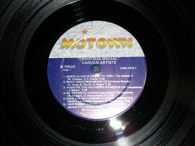 画像: V.A. OMNIBUS (The TEMPTATIONS / STEVIE WONDER / JACKSON 5 / SMOKEY ROBINSON & The MIRACLES / DIANA ROSS & The SUPREMES ) - A MOTOWN CHRISTMAS  ( 1st Press "WINDOW" Jacket : Ex++/Ex+++ )  / 1973 US AMERICA ORIGINAL Used  2-LP  