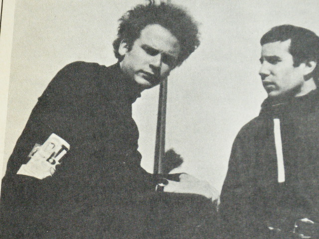 画像: SIMON & GARFUNKEL - SOUNDS OF SILENCE  : "With DRAW Back Jacket"( Matrix Number : A) XLP 112378-1B/XLP 112379-1B : Ex++/Ex+++) / 1965 US ORIGINAL "With DRAW Back Jacket " 1st Press "MONO Credit Label"  MONO Used LP