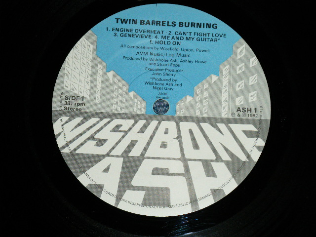 画像: WISHBONE ASH -  TWIN BARRELS BORNING (MINT-/MINT)  / 1982 UK ENGLAND ORIGINAL Used LP 