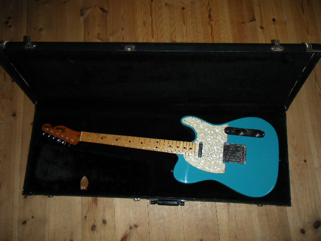 画像: FENDER　フェンダー  1973 TELECASTER  " DAPHNE BLUE"  on Custom Color FINISH with HARD CASE   / 1973 USA AMERICA  ORIGINAL 