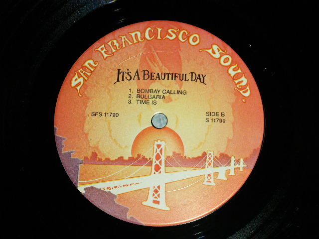 画像: IT'S A BEAUTIFUL DAY - IT'S A BEAUTIFUL DAY (Ex+/MINT-) / 1985 US AMERICA Used LP 