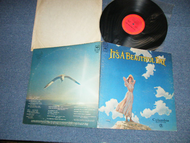 画像1: IT'S A BEAUTIFUL DAY - IT'S A BEAUTIFUL DAY (Matrix # A)XSM-138933-2F /B)XSM-138934-3A  : Ex+/Ex+++  Looks:Ex++) / 1970 US AMERICA 2nd Press Label Used LP 