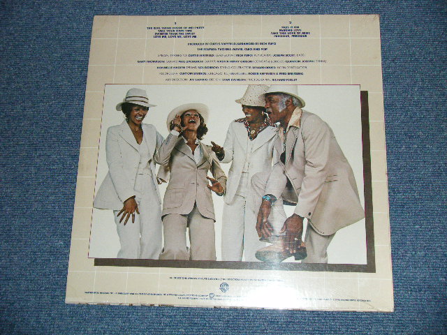 画像: THE STAPLES - PASS IT ON : Produced by CURTIS MAYFIELD (MINT-/Ex+++) / 1976 US AMERICA  ORIGINAL Used LP 