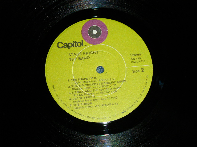 画像: THE BAND - STAGE FRIGHT( Matrix # A)SW-1-425-Z-1 / B) SW-2-425 -Z-2 : MINT-/MINT-) / 1970 US AMERICA ORIGINAL 1st Press "LIME GREEN with Purple Color 'C' on TOP LABEL" Used LP 