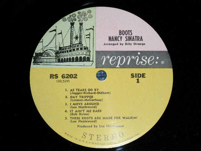 画像: NANCY SINATRA - BOOTS (Ex/Ex+++) / 1966 US AMERICA ORIGINAL "MULTI COLOR Label" STEREO  Used LP 