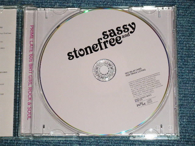 画像: va OMNIBUS  - SASSY AND STONEFREE   (MINT/MINT) / 2005 EUROPE  ORIGINAL  Used CD 