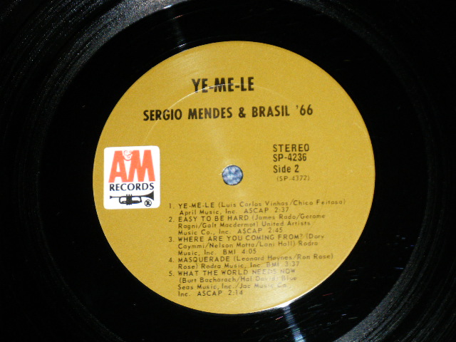 画像: SERGIO MENDES & BRASIL '66 - Ye-Me-Le (Matrix # : A&M CSG-SP4371-8 /A&M CSG-SP4372-2 ) ( Ex+/Ex+++ )  / 1969 US AMERICA Original Stereo "BROWN LABEL"  Used LP 