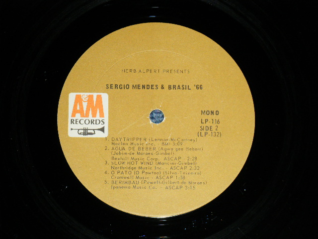 画像: SERGIO MENDES & BRASIL '66 - HERB ALPERT PRESENTS : Debut Album  (Ex+++,Ex/Ex++ Looks:Ex+)  / 1966 US AMERICA Original "MONO" Used  LP 