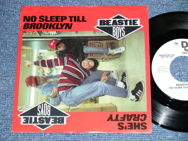 画像1: BEASTIE BOYS - SHE'S CRAFTY  ( Ex++/MINT-) / 1986 US AMERICA  ORIGINAL  Used 7" Single With PICTURE SLEEVE 