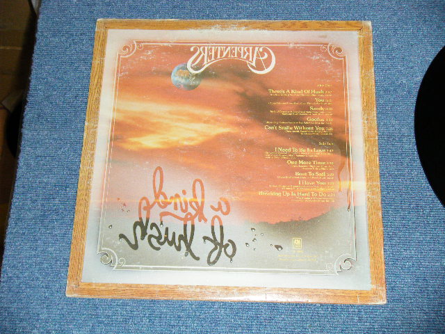 画像: CARPENTERS - A KIND OF HUSH  ( Matrix No. T1 AM  SP 4897 T2 /  T1 AM SP 4898 T2 )( VG+++/Ex++, Ex+++) NON ORIGINAL INNER SLEEVE  /  1976 US AMERICA ORIGINAL Used  LP 