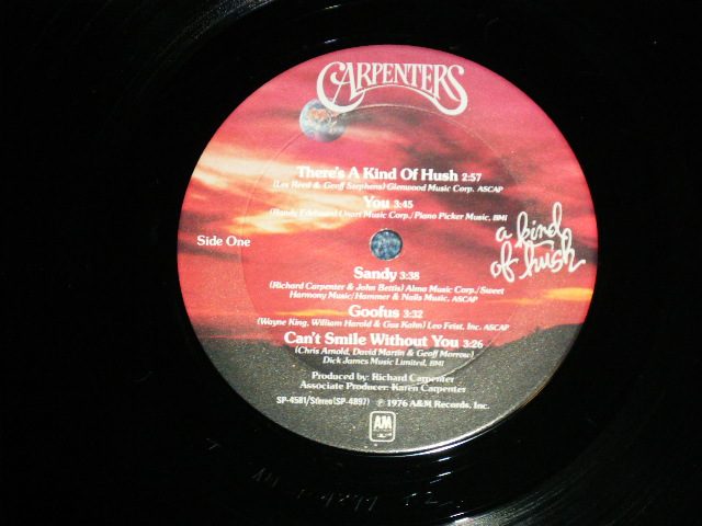 画像: CARPENTERS - A KIND OF HUSH  ( Matrix No. T1 AM  SP 4897 T2 /  T1 AM SP 4898 T2 )( VG+++/Ex++, Ex+++) NON ORIGINAL INNER SLEEVE  /  1976 US AMERICA ORIGINAL Used  LP 