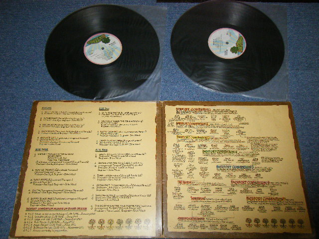 画像1: FAIRPORT CONVENTION - HISTORY OF  (With Booklet )  ( Matrix # 4U/3U/2U/3U )(Ex+++/Ex+++ )  / 1972 UK ENGLAND ORIGINAL 1st Press "PINK RIM Label" Used 2-LP 