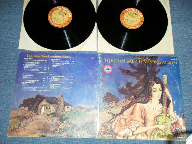 画像1: JOAN BAEZ -  THE JOAN BAEZ LOVE SONG ALBUM ( Ex/MINT- Looks:Ex+++)  / 1976 US AMERICA ORIGINAL Used 2-LP's 