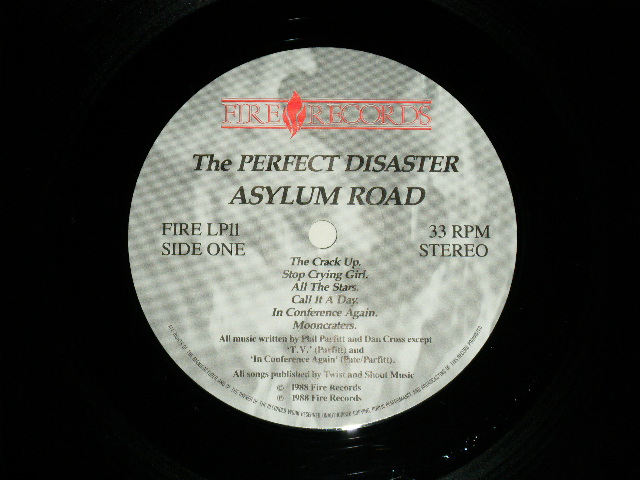 画像: The PERFECT DISASTER - ASYLUM ROAD ( Ex+++/MINT-)  / 1988  UK ENGLAND   ORIGINAL Used LP 