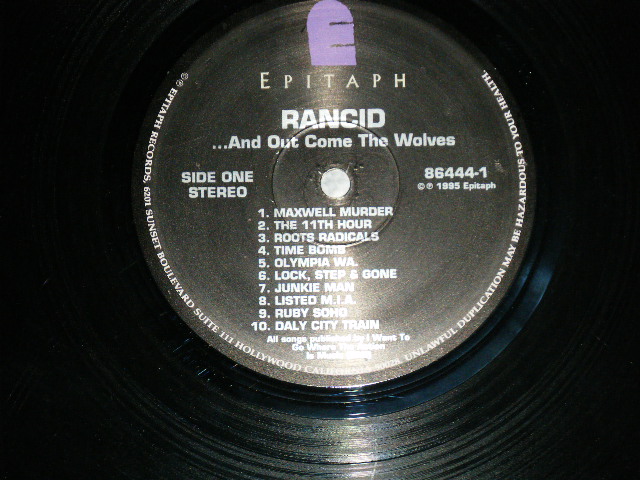 画像: RANCID - ...AND OUT COME THE WOLVES : With INSERTS  (MINT-/MINT-)  / 1995 US AMERICA  ORIGINAL 1st Press "BLACK WAX Vinyl"  Used LP