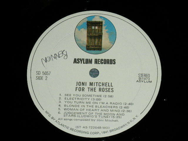 画像: JONI MITCHELL  - FOR THE ROSES ( "ST-AS-722647 MO"on Label) (Matrix #  ST-AS-722647-AA 11T  △17398(2)PR /  ST-AS-722648-BB V2 AT 1 △17398X(6)) ( Ex+/Ex++,Ex++ Looks;Ex ) / 1972 US AMERICA ORIGINAL "1st Press  Label"  Used LP 
