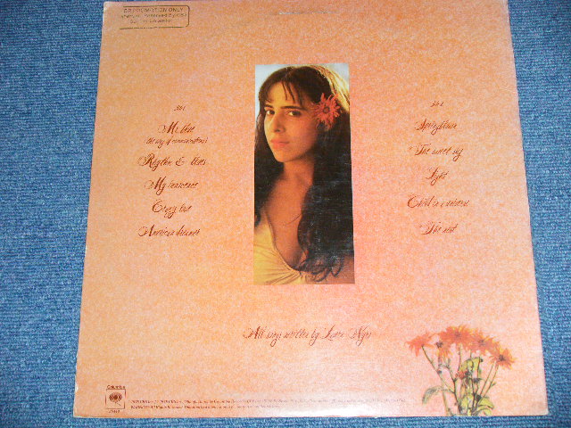 画像: LAURA NYRO -  NESTED  ( Matrix # A:1B / B:1A)( Ex+/MINT-)   /  1978  US AMERICA ORIGINAL "WHITE LABEL PROMO" Used LP