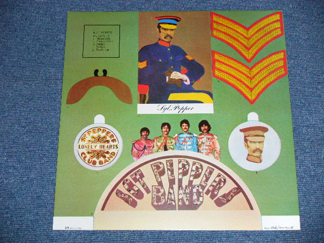 画像: The BEATLES -  SGT.PEPPERS LONELY HEARTS CLUB BAND : With CUT OUTS  ( Ex+++MINT- ) /  Early 1970's   FRANCE FRENCH Used LP 