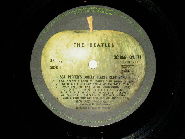 画像: The BEATLES -  SGT.PEPPERS LONELY HEARTS CLUB BAND : With CUT OUTS  ( Ex+++MINT- ) /  Early 1970's   FRANCE FRENCH Used LP 
