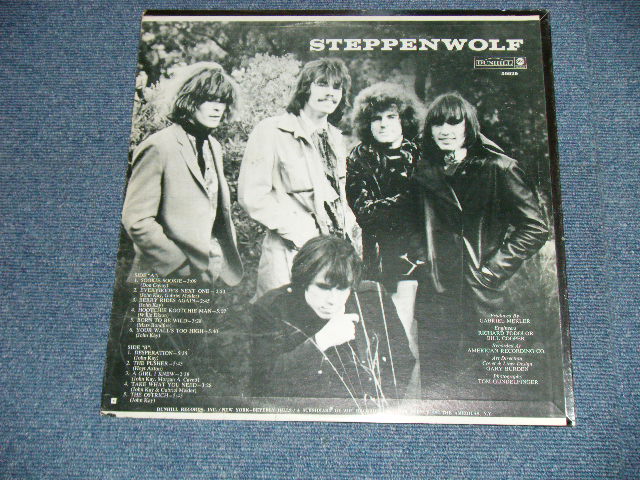 画像: STEPPENWOLF - 1st Debut Album STEPPENWOLF ( 2nd Press With TITLE COVER Front Cover )  (Ex+++/Ex+++ Looks:MINT- ) / 1974 Version Thin Vinyl Wax US ORIGINAL " 2nd Press With TITLE COVER Front Cover" Used  LP 