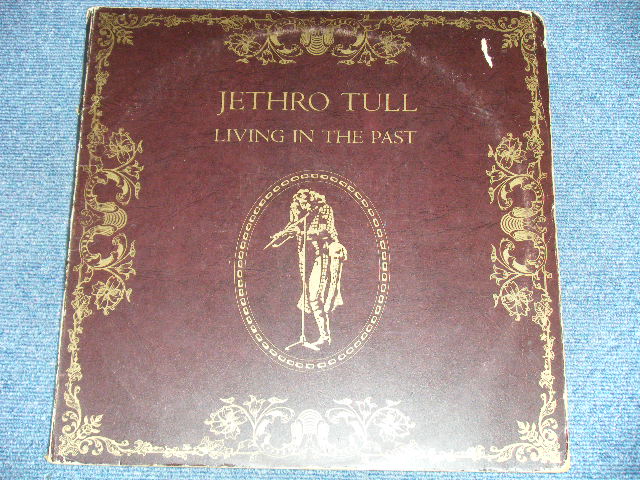 画像: JETHRO TULL - LIVING IN THE PAST ( VG+++/Ex )  /  1972 UK ENGLAND ORIGINAL "With Booklet"  Used 2-LP's 