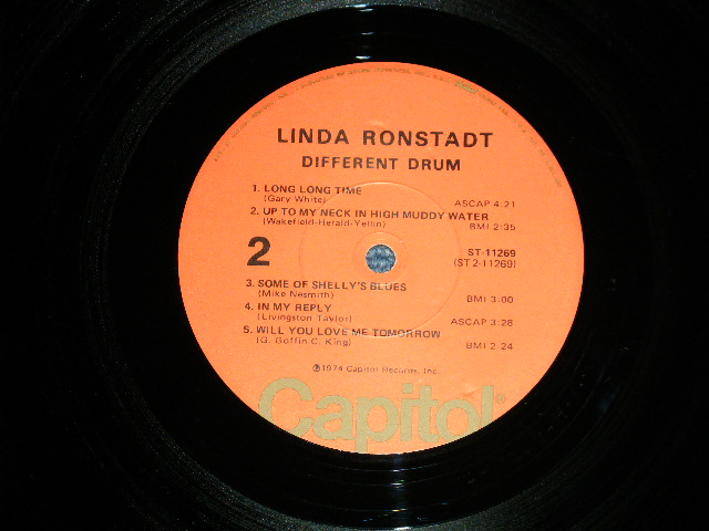 画像: LINDA RONSTADT- DIFFERENT DRUMS ( Ex++/Ex+++ )  / 1974 US AMERICA  ORIGINAL "RED LABEL" Used LP 
