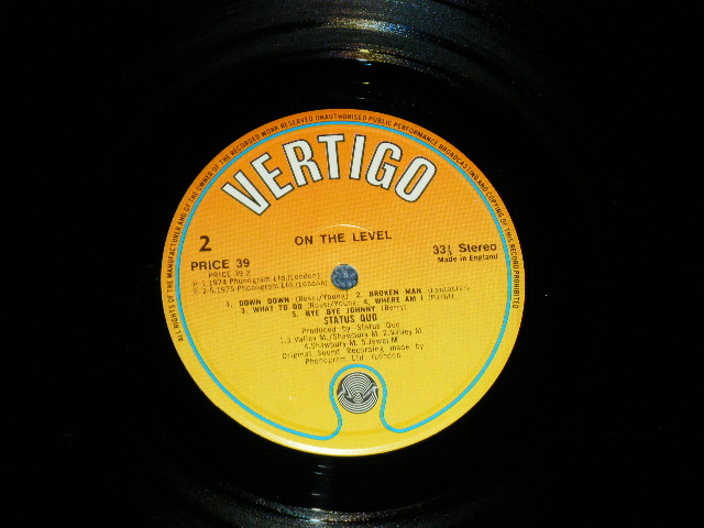 画像: STATUS QUO -  ON THE LEVEL ( Ex+++/MINT- ) / 1983 UK ENGLAND REISSUE Used LP 
