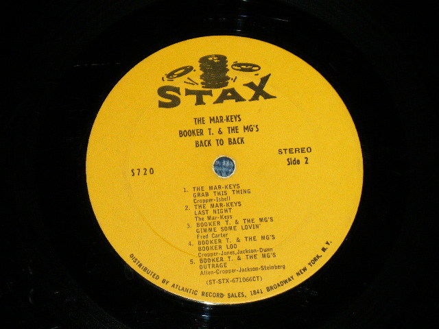 画像: The MAR-KEYS/BOOKER T.& THE MG'S - BACK TO BACK ( Matrix #  STX 671065-1B/STX 671066-1B)( Ex++/Ex++ Looks:Ex+ ) / 1967 US AMERICA  ORIGINAL "YELLOW Label with 1841 BROADWAY at BOTTOM" STEREO   Used LP 