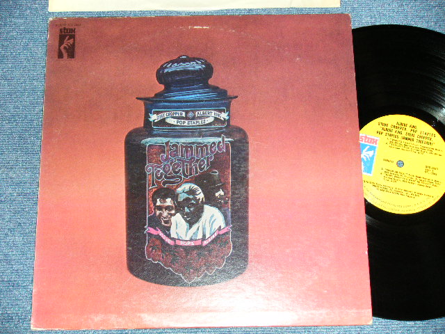 画像1: ALBERT KING + STEVE CROPPER of BOOKER T.& THE MG'S + POP STAPLES - JAMMED TOGETHER( Matrix # STL-0043-3(RE-1)/STL-0044-1) (Ex+++/MINT- : EDSP ) / 1969 US AMERICA  ORIGINAL"YELLOW Label with MEMPHIS ADDRESS with DIV. Of PARAMOUNT"  Used LP 