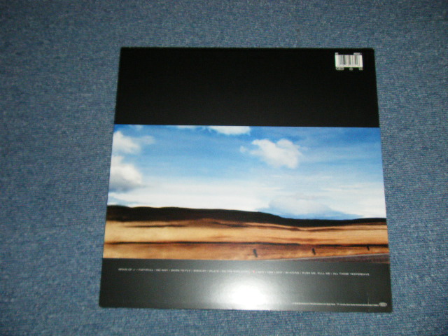 画像: PEARL JAM - YIELD (1st Press DIE CUT cover) +STICKER ( NEW  )  / 1998 UK ENGLAND ORIGINAL "Brand New"  LP
