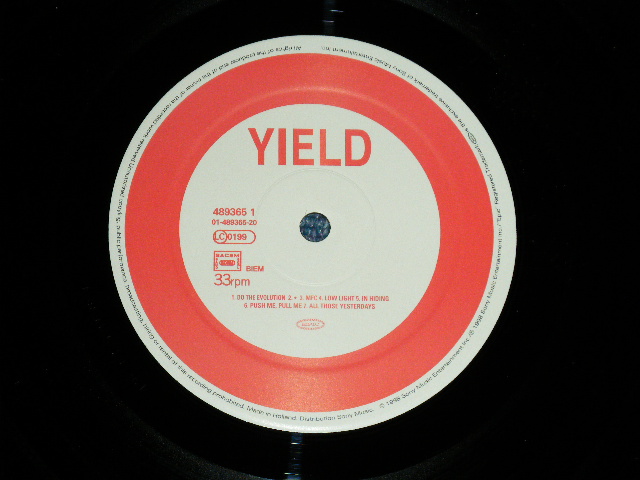 画像: PEARL JAM - YIELD (1st Press DIE CUT cover) +STICKER ( NEW  )  / 1998 UK ENGLAND ORIGINAL "Brand New"  LP
