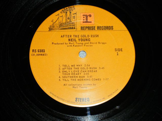 画像: NEIL YOUNG   - AFTER THE GOLD RUSH : without SONG SHEET ( Matrix # RS-6383 A 1A 31009-Re 1/ RS-6383 B 1B  31010-Re 1) ( Ex+++/Ex++ Looks:Ex) / 1970 US AMERICA ORIGINAL "BROWN with Orange 'r' Logo on Top Label" Used LP 