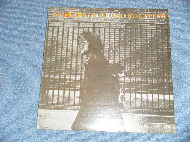 画像: NEIL YOUNG   - AFTER THE GOLD RUSH : without SONG SHEET ( Matrix # RS-6383 A 1A 31009-Re 1/ RS-6383 B 1B  31010-Re 1) ( Ex+++/Ex++ Looks:Ex) / 1970 US AMERICA ORIGINAL "BROWN with Orange 'r' Logo on Top Label" Used LP 